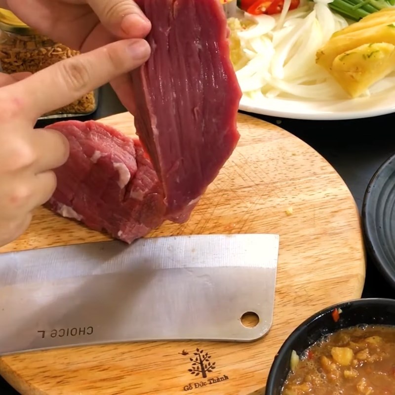Bước 3 Sơ chế và ướp thịt bò Bò nhúng me