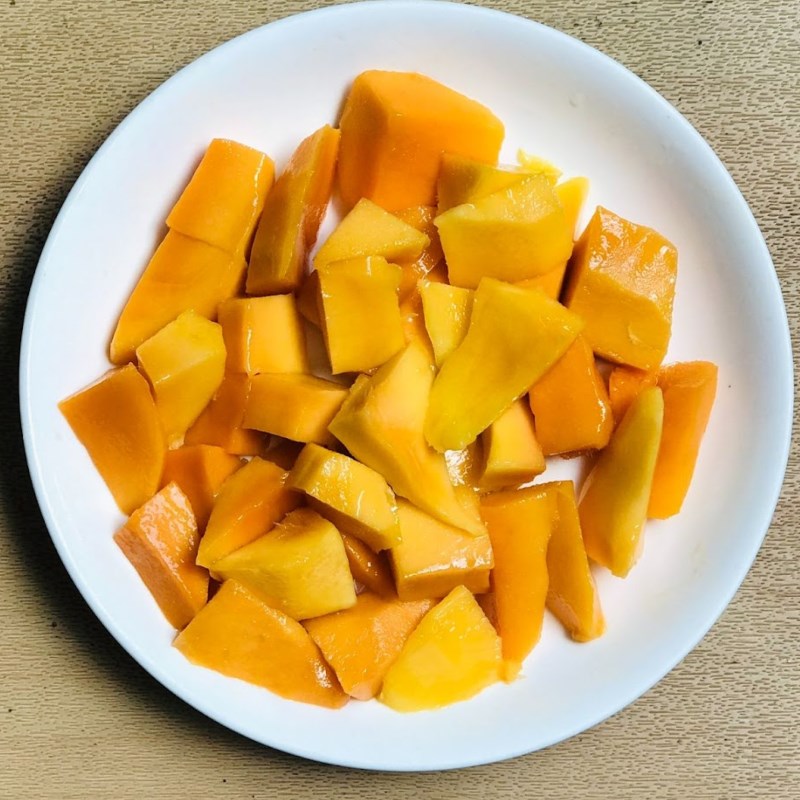 Bước 1 Sơ chế xoài Sinh tố xoài