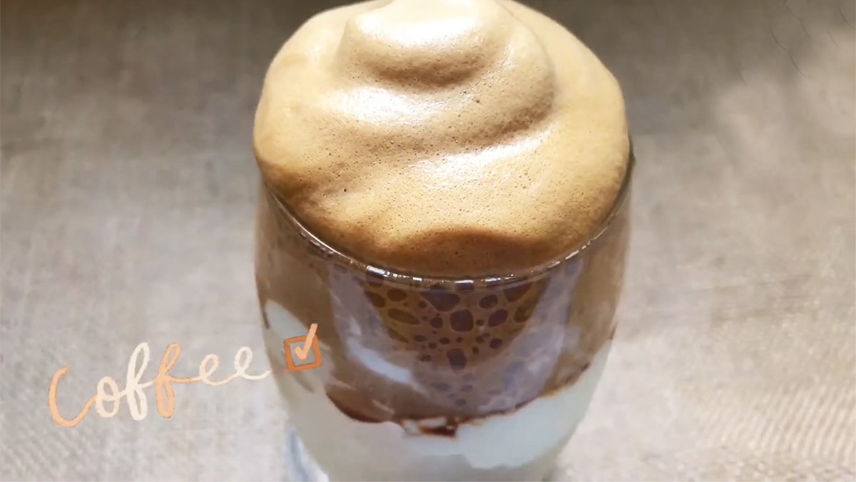 Sữa chua cà phê bọt biển