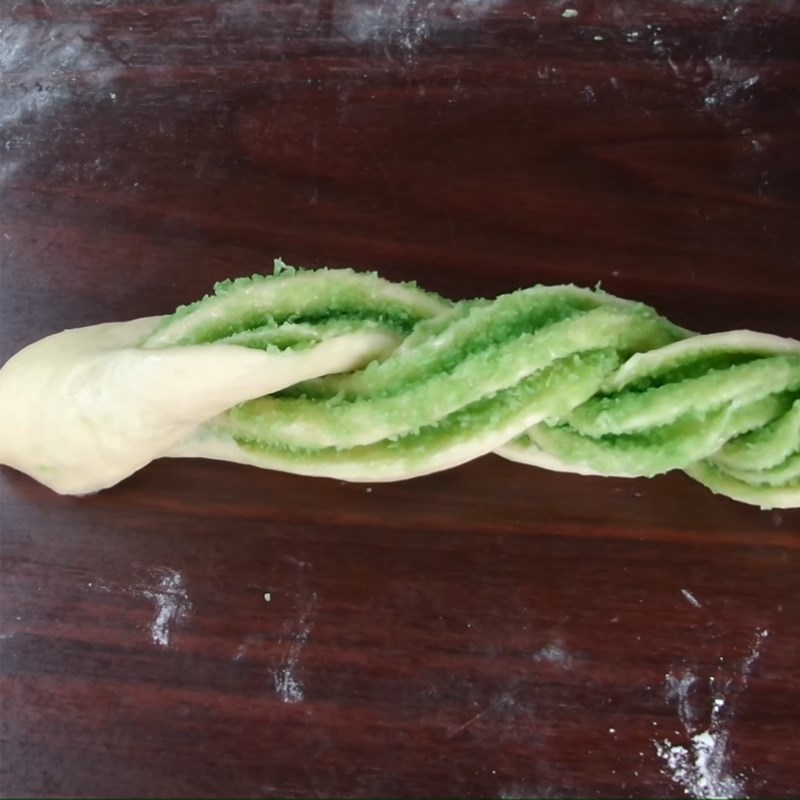 Bước 7 Tạo hình bánh Bánh mì cuộn sữa dừa lá dứa