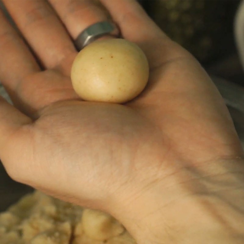 Bước 3 Tạo hình bánh bánh hạnh nhân