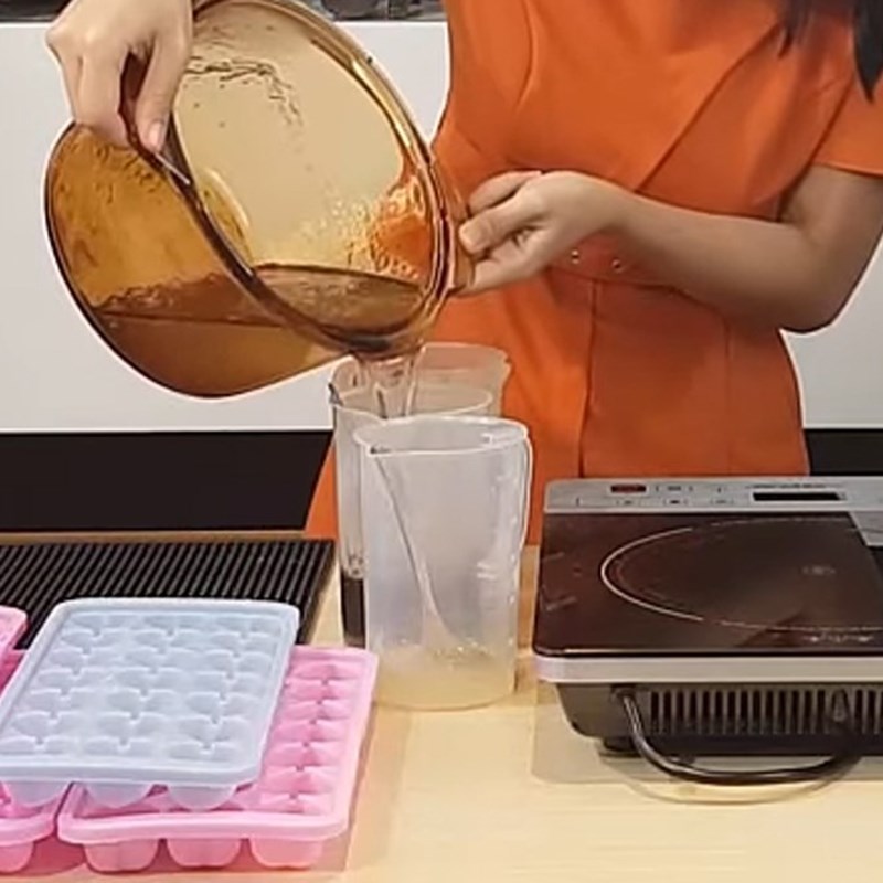 Bước 3 Tạo màu rau câu Thạch trái cây trong trà sữa