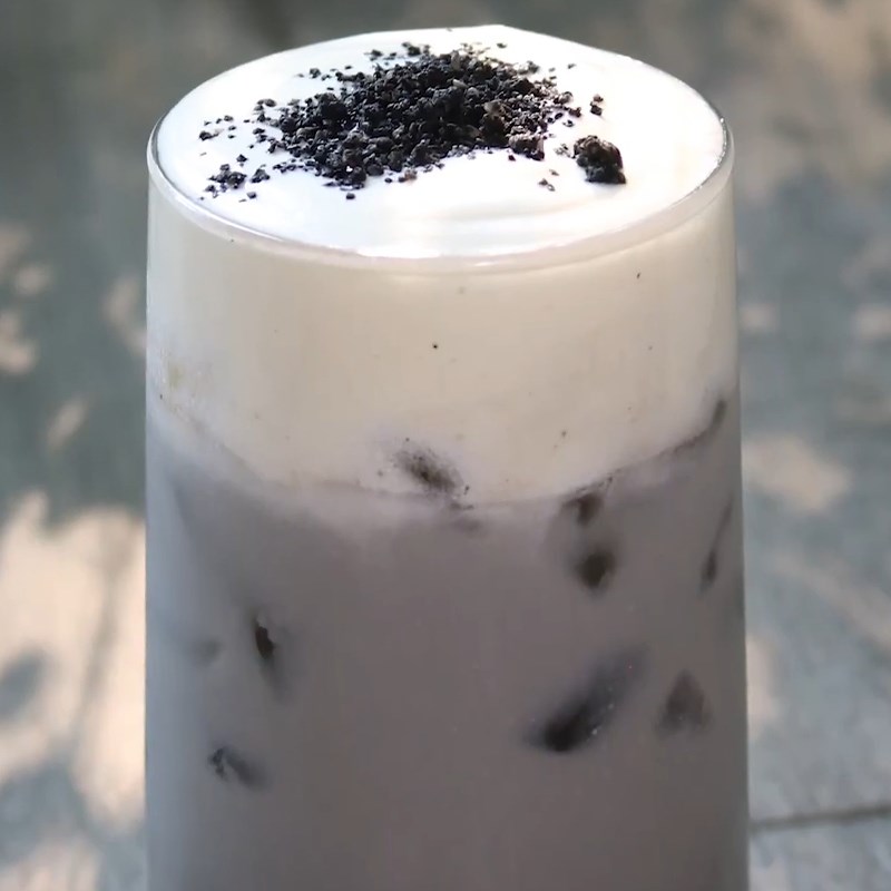 Bước 4 Thành phẩm Mè đen latte kem sữa