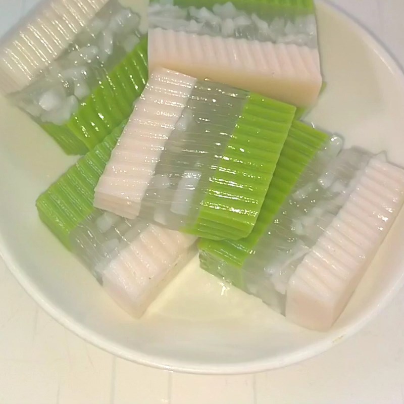 Bước 5 Thành phẩm Rau câu dừa sợi nước cốt dừa lá dứa
