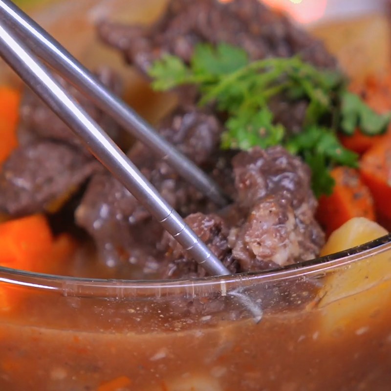 Bước 7 Thành phẩm Bò sốt vang khoai tây cà rốt