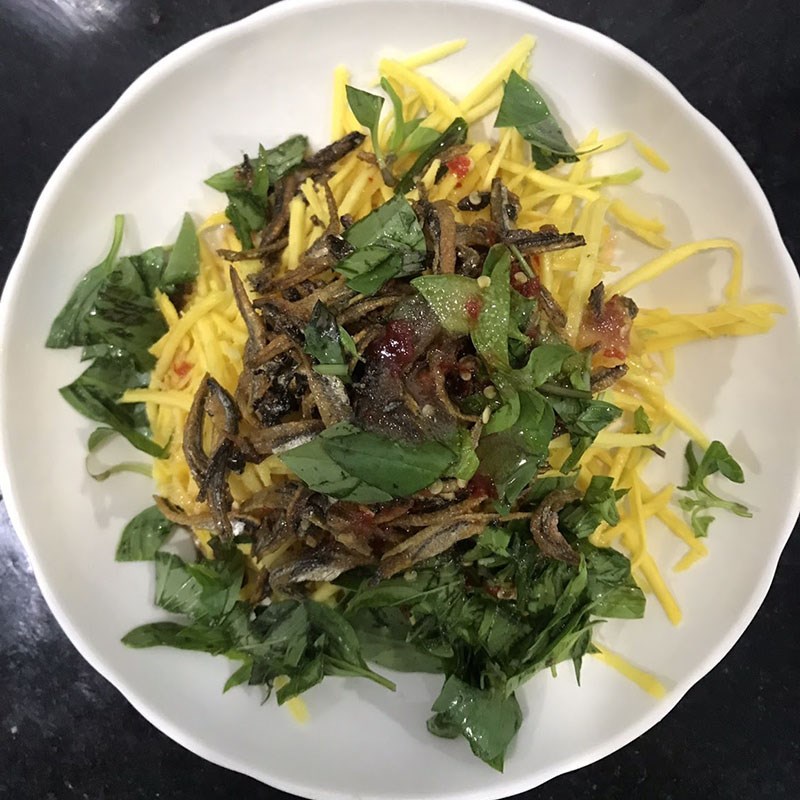 Bước 4 Thành phẩm Gỏi xoài cá cơm khô