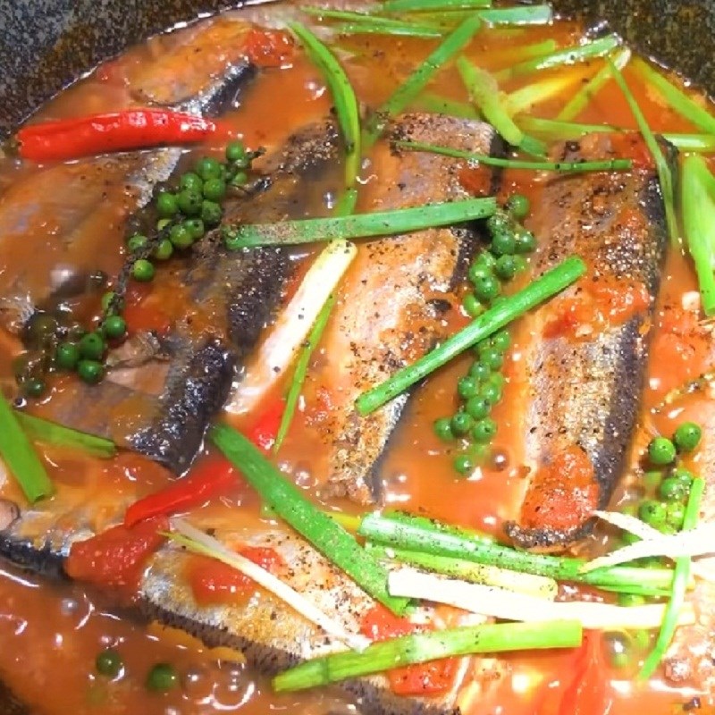 Bước 5 Thành phẩm Cá thu Nhật kho cà chua