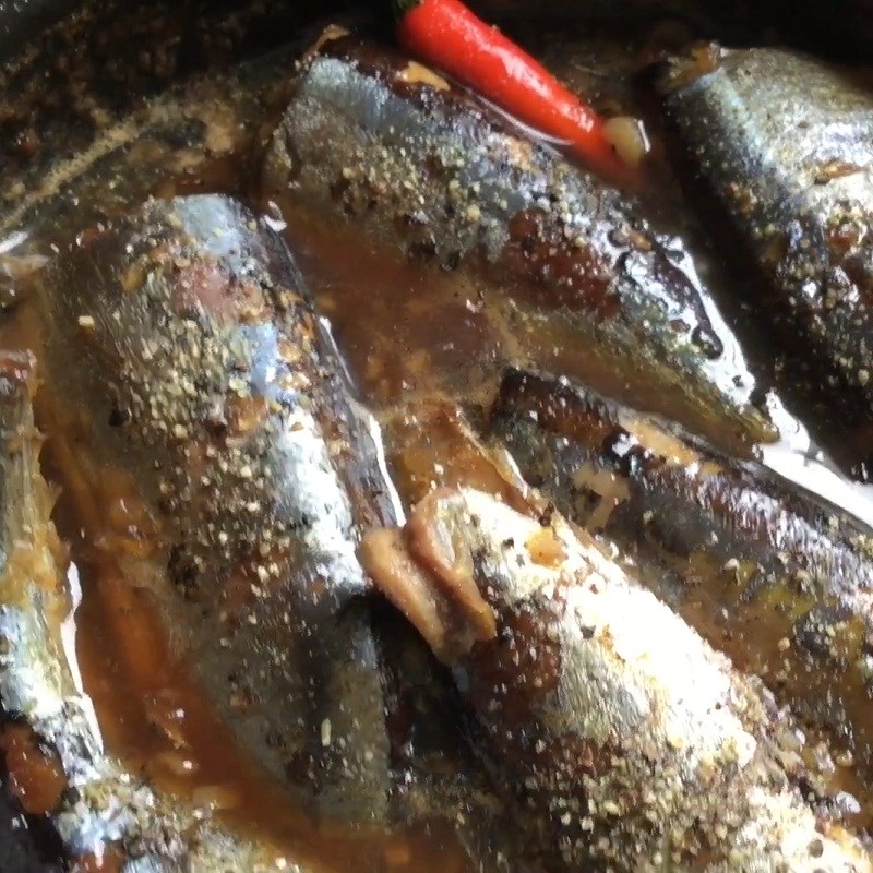 Bước 4 Thành phẩm Cá thu Nhật kho tiêu