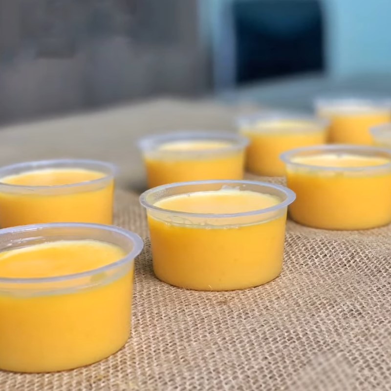 Bước 3 Thành phẩm Pudding trứng bằng bột pudding