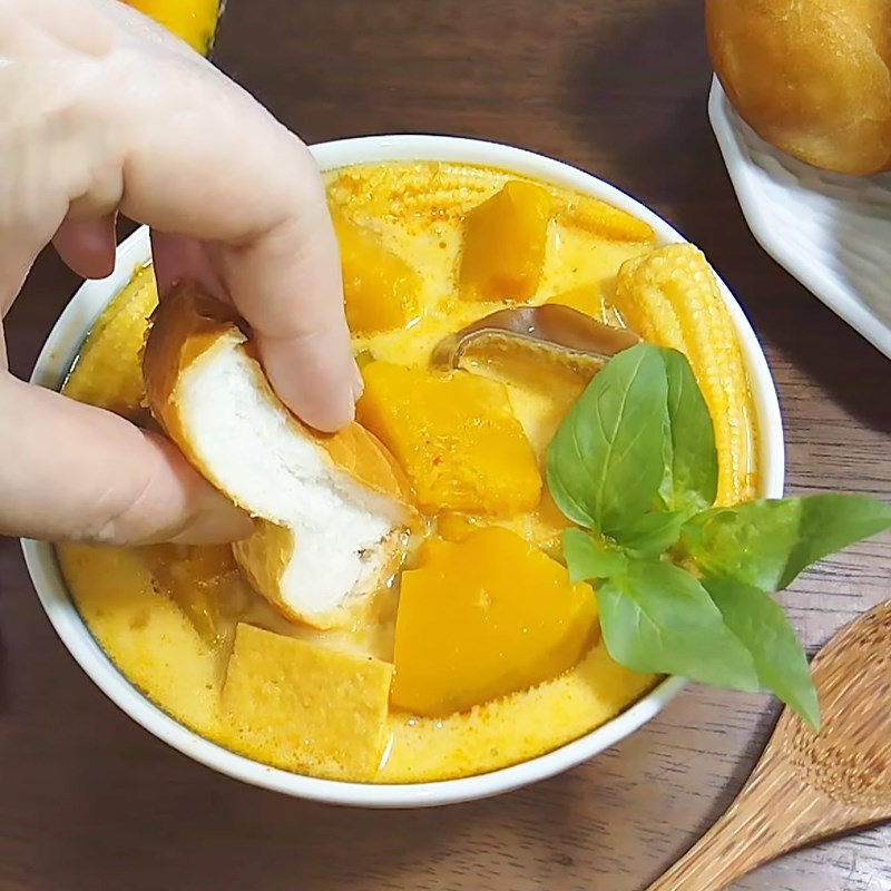 Bước 5 Thành phẩm Cà ri bí đỏ chay