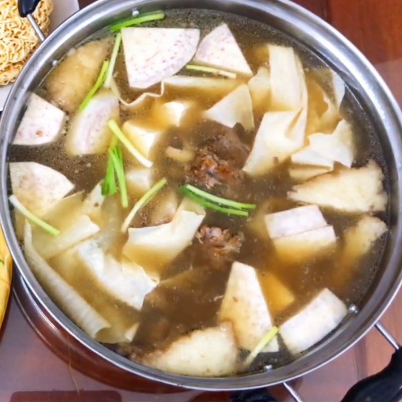 Bước 6 Thành phẩm Lẩu bò khoai môn