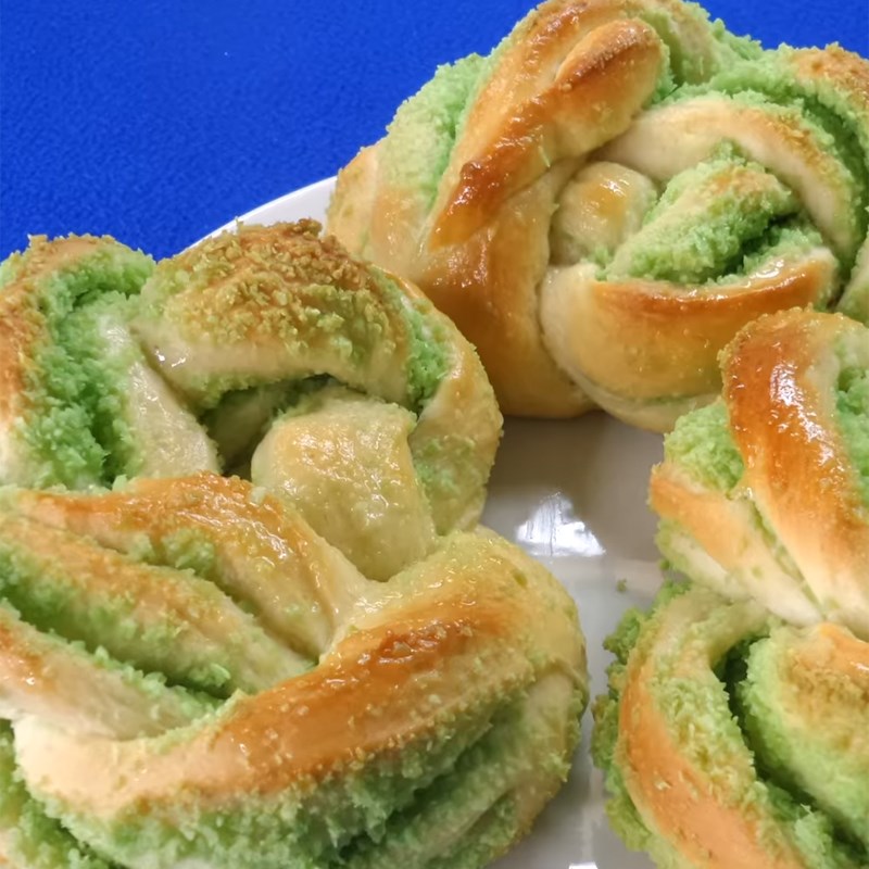 Bước 9 Thành phẩm Bánh mì cuộn sữa dừa lá dứa