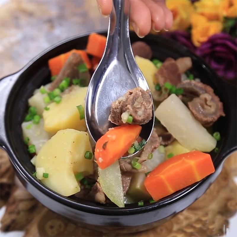 Bước 4 Thành phẩm Gân bò hầm khoai tây cà rốt