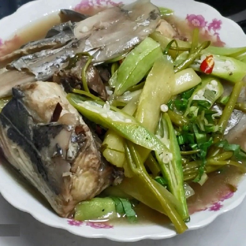 Bước 4 Thành phẩm Canh chua đầu cá thu rau muống