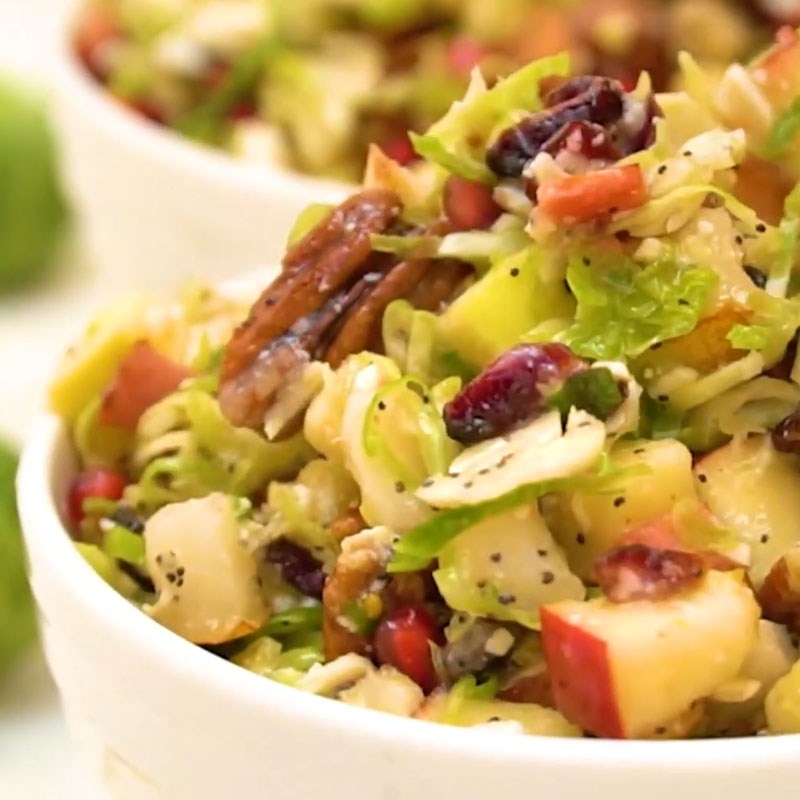 Bước 4 Thành phẩm Salad bắp cải tí hon trái cây