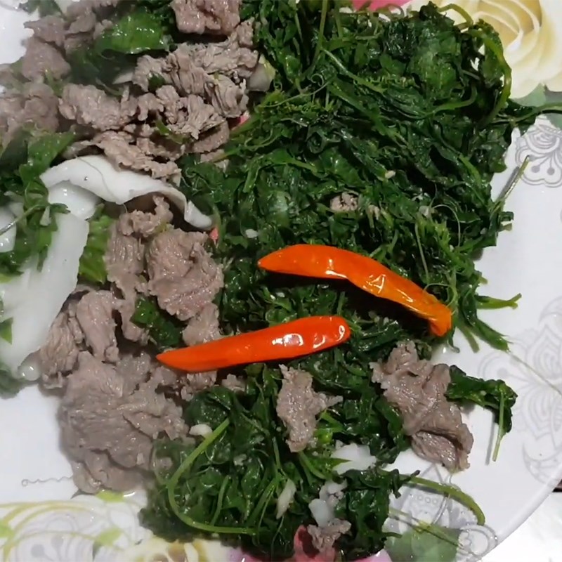 Bước 4 Thành phẩm Bò nhúng nước dừa lá khổ qua rừng