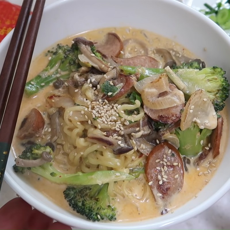 Bước 4 Thành phẩm Mì cay sữa tươi