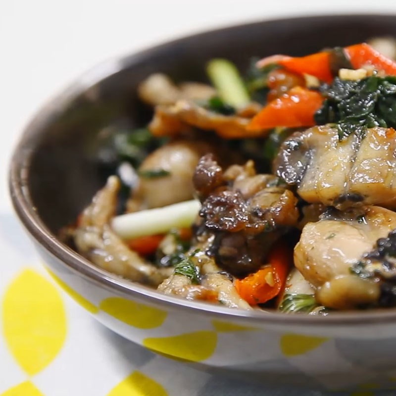 Bước 4 Thành phẩm Ếch xào lá lốt