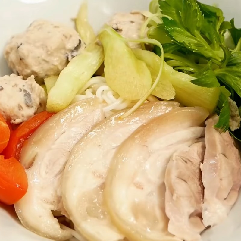 Bước 6 Hoàn thành Bún mọc chân giò
