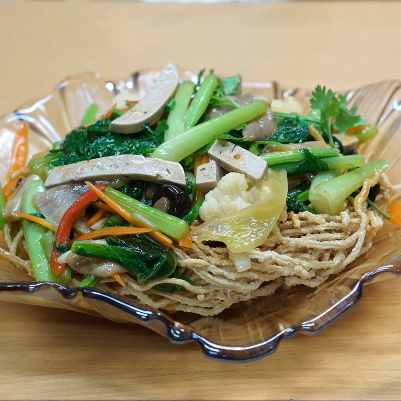 Bước 7 Thành phẩm Mì xào giòn chay rau cải