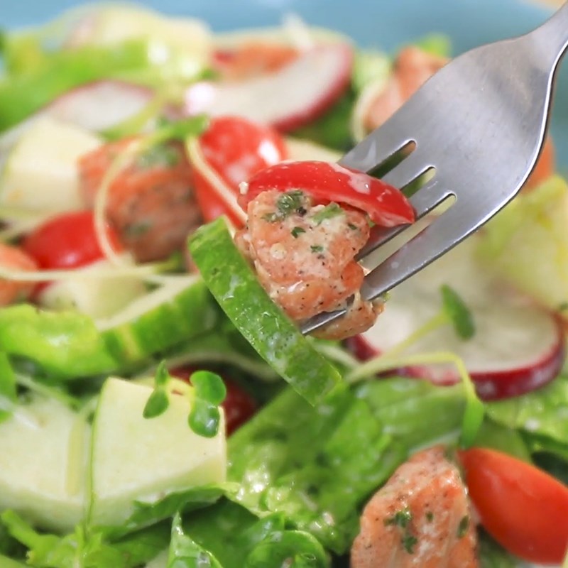 Bước 6 Thành phẩm Salad cá hồi sốt sữa chua