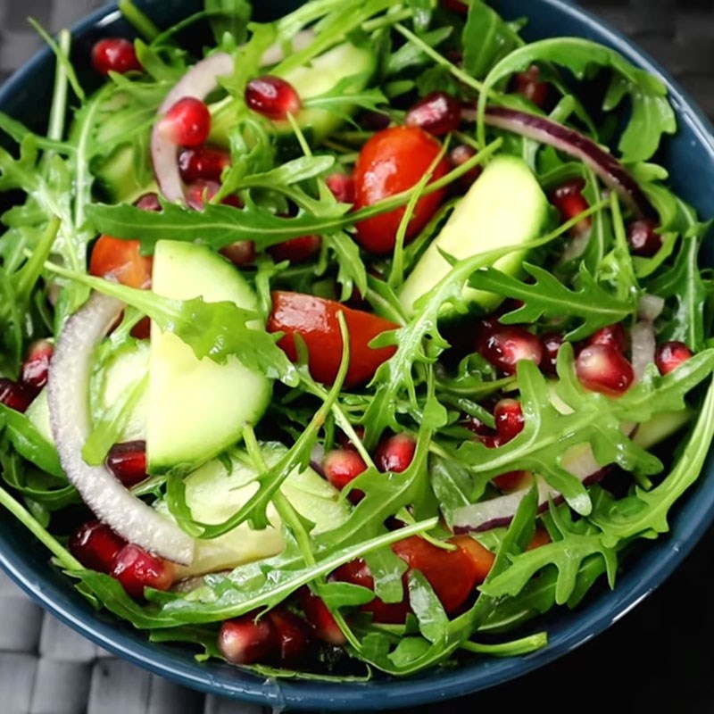 Bước 4 Thành phẩm Rocket salad dưa leo lựu