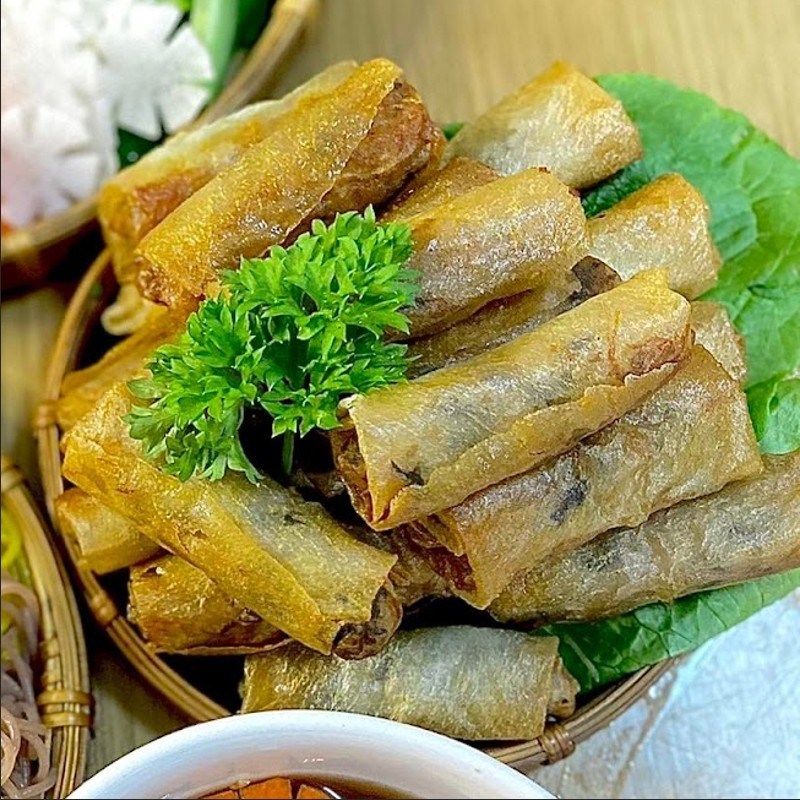 Bước 5 Thành phẩm Cách làm bún chả giò với chả giò tự làm