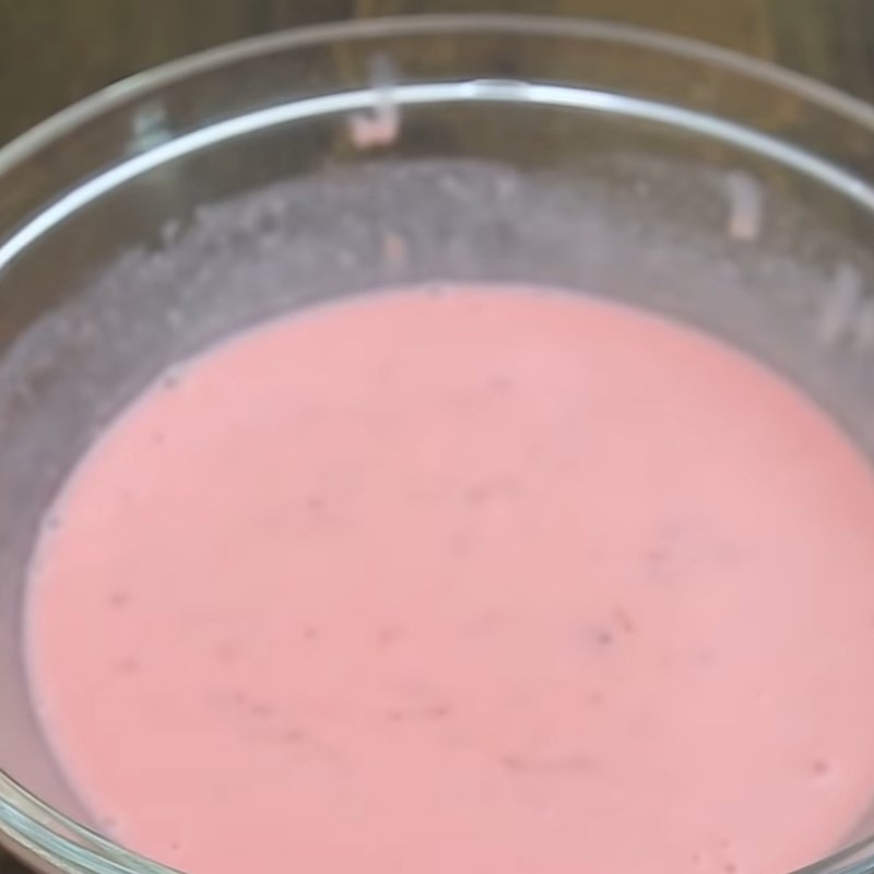 Bước 4 Trộn hỗn hợp Pudding sữa chua dâu tây