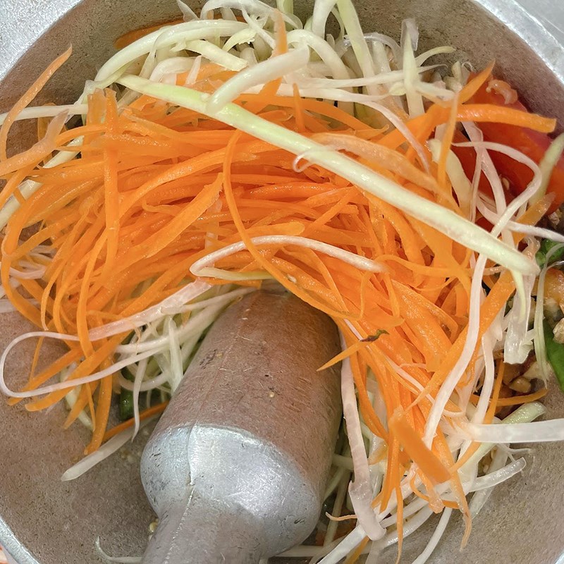 Bước 4 Trộn ba khía Gỏi đu đủ ba khía