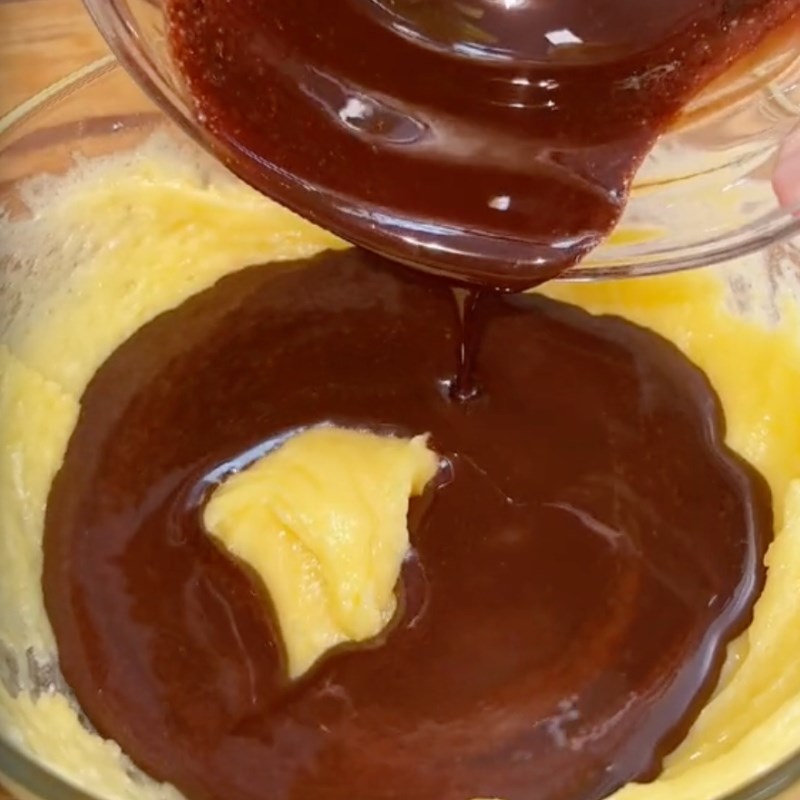 Bước 2 Trộn bột Bánh cacao socola (Công thức được chia sẻ bởi Tiktok Cách Nấu Ngon cùng Cách Nấu Ngon)