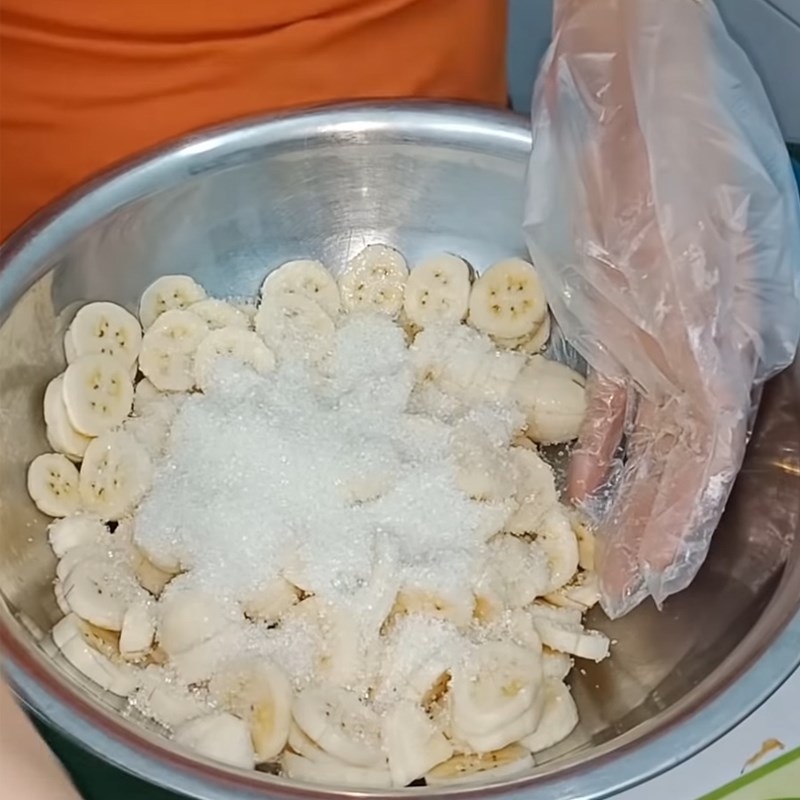 Bước 3 Trộn bột bánh Bánh chuối gạo lứt hấp