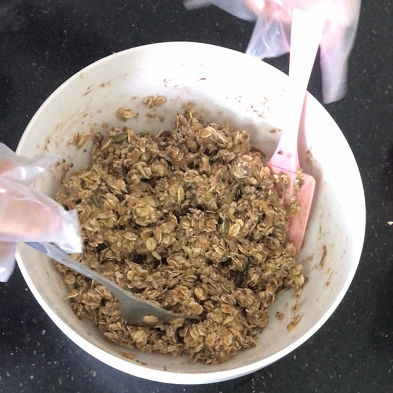 Bước 2 Trộn hỗn hợp bột bánh Bánh quy cookie yến mạch chuối
