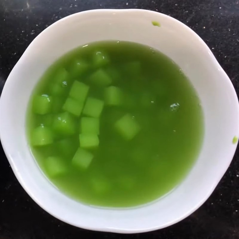 Bước 4 Trộn màu thạch dừa và ngâm nở hạt chia Thạch dừa thô