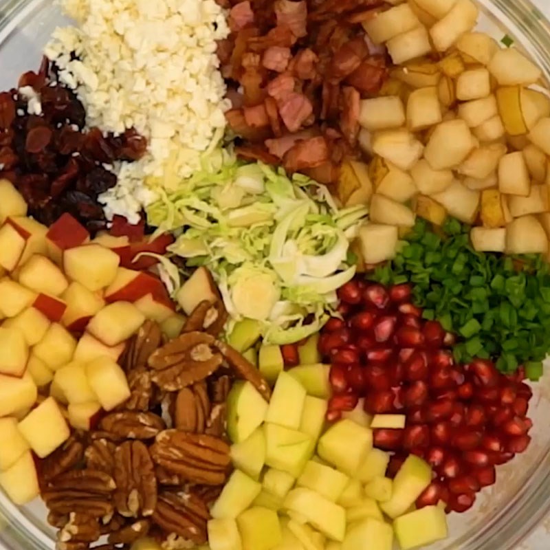 Bước 3 Trộn salad Salad bắp cải tí hon trái cây