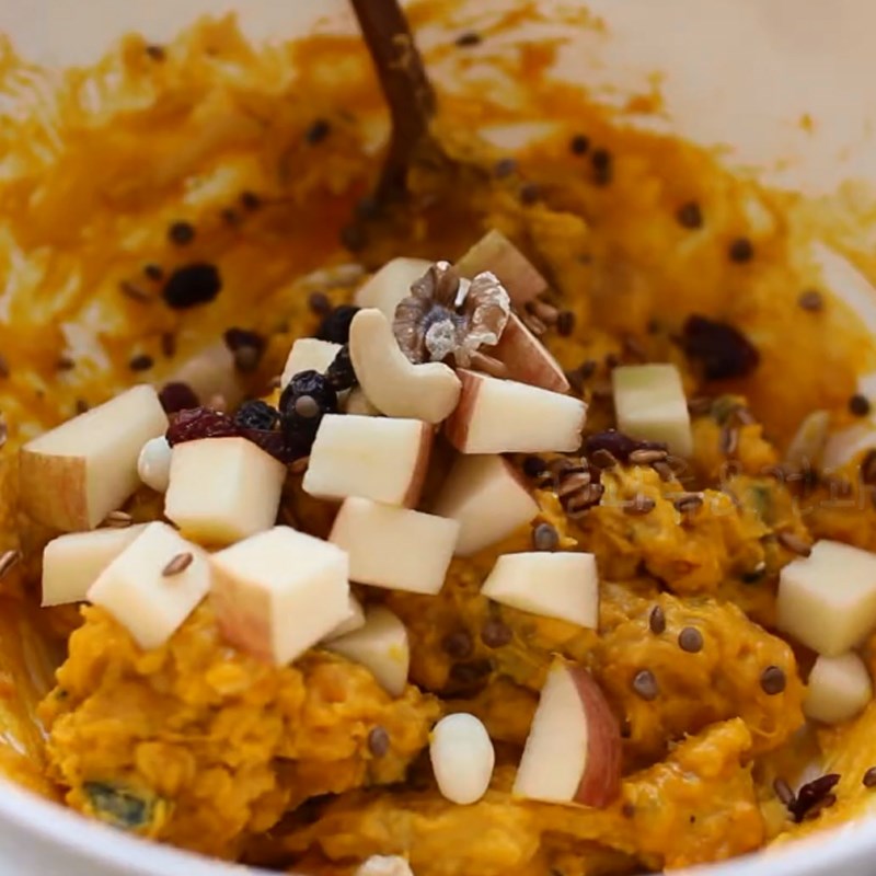 Bước 3 Trộn salad Salad bí đỏ nghiền