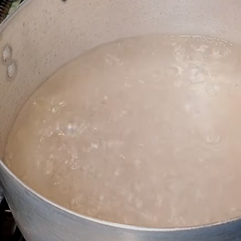 Bước 1 Trụng hủ tiếu Hủ tiếu bò kho chay