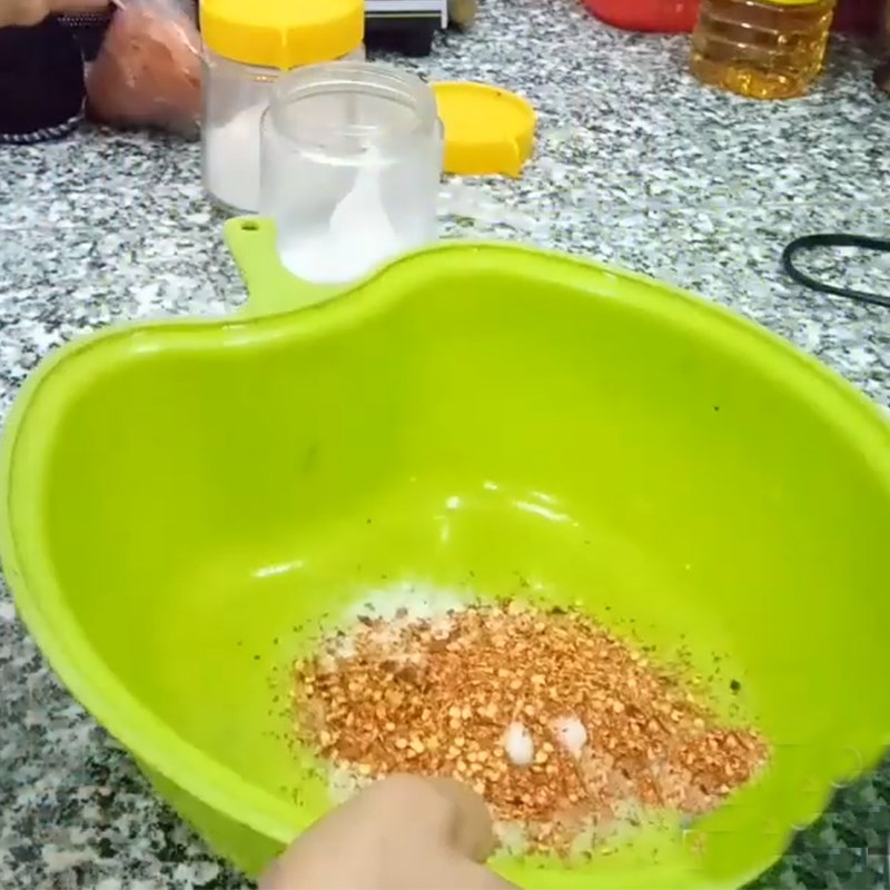 Bước 2 Ướp cá Khô cá hố