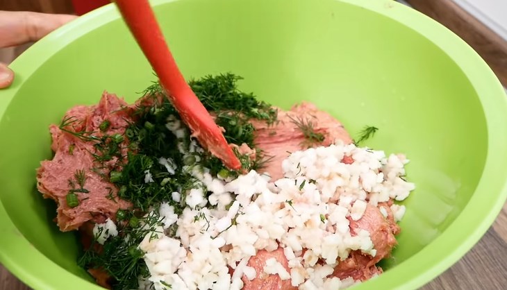 Bước 3 Ướp chả bò Chả bò