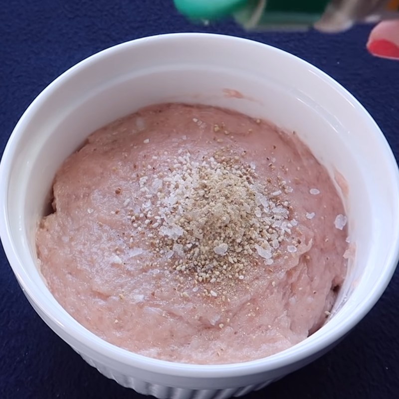 Bước 1 Ướp chả cá Canh chua cá thác lác
