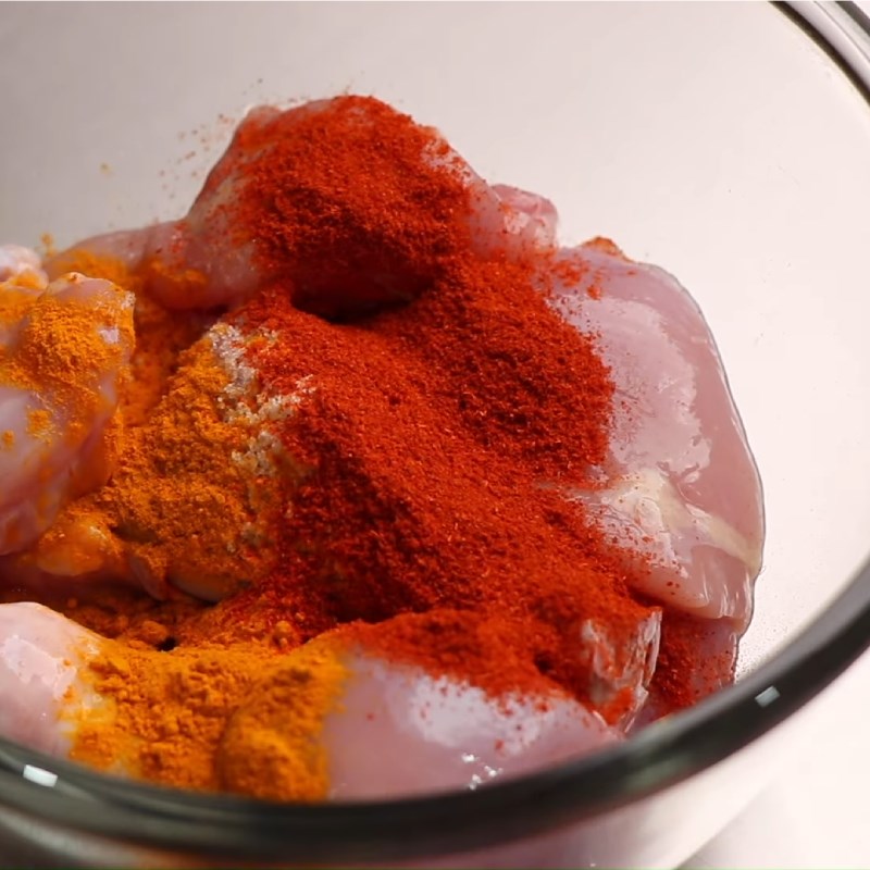 Bước 3 Ướp gà Cà ri gà cay