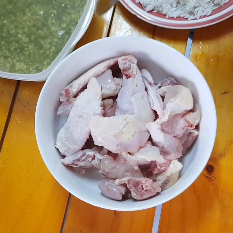 Bước 2 Ướp thịt gà Cháo gà đậu xanh