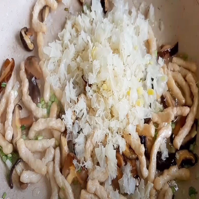 Bước 3 Xào nhân Bánh cống chay