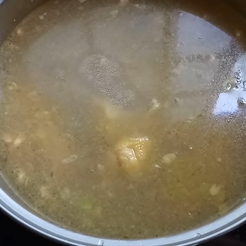 Bước 3 Xào gà Bánh canh bột xắt thịt gà