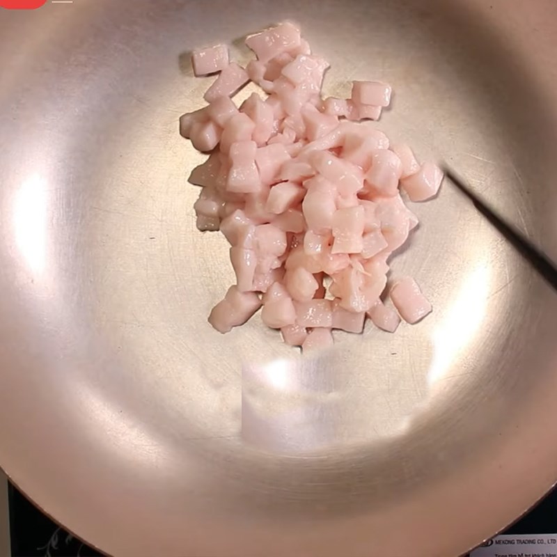 Bước 2 Xào mỡ heo Mắm cá lóc chiên
