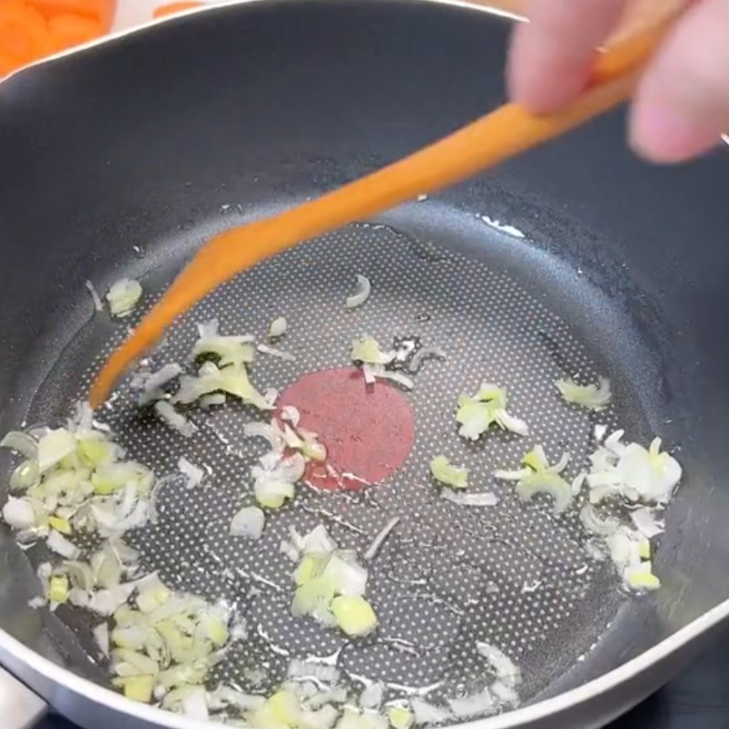 Bước 3 Xào nấm Xôi mặn chay (Công thức được chia sẻ bởi Tiktok Bếp chay XANH)