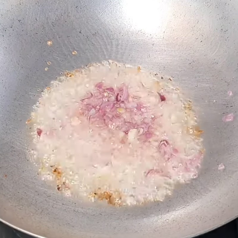 Bước 4 Xào nấm và đậu hũ Hủ tiếu bò kho chay