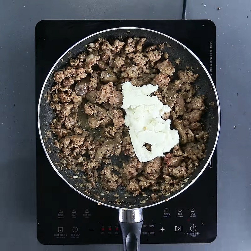 Bước 2 Xào nguyên liệu Pate gan gà không cần hấp
