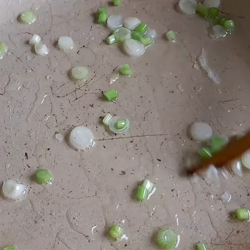 Bước 4 Xào rau củ Mì xào giòn chay bắp non