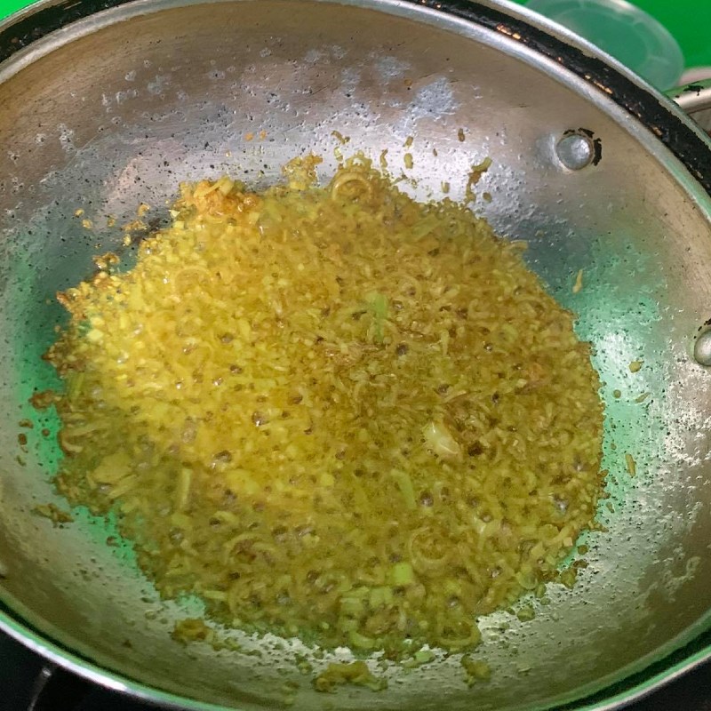 Bước 2 Xào thịt bò Bò xào sả nghệ