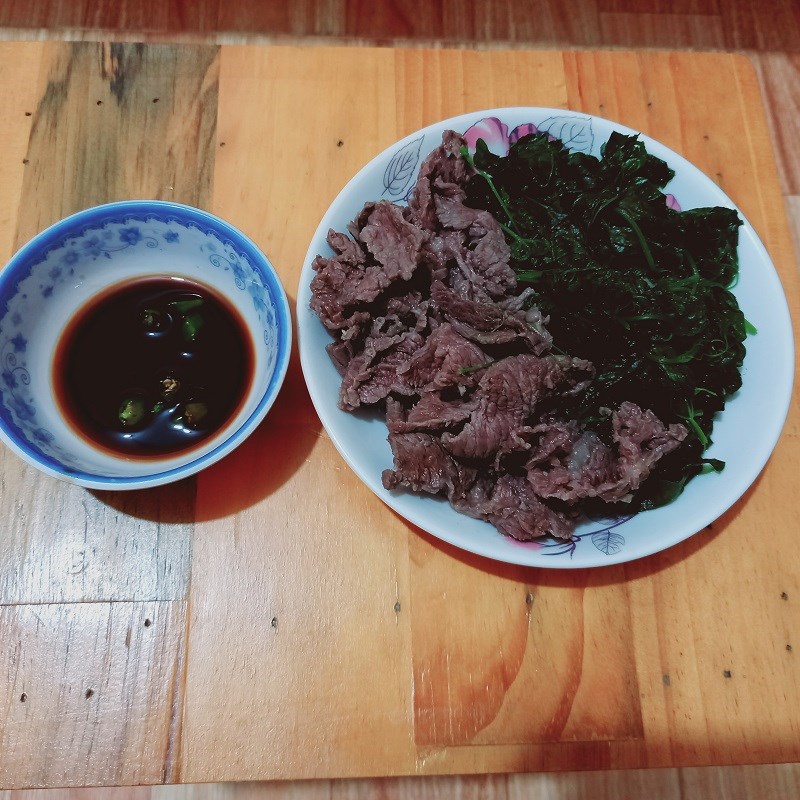Bước 4 Thành phẩm Bò nhúng nước dừa lá khổ qua rừng (công thức được chia sẻ từ người dùng)